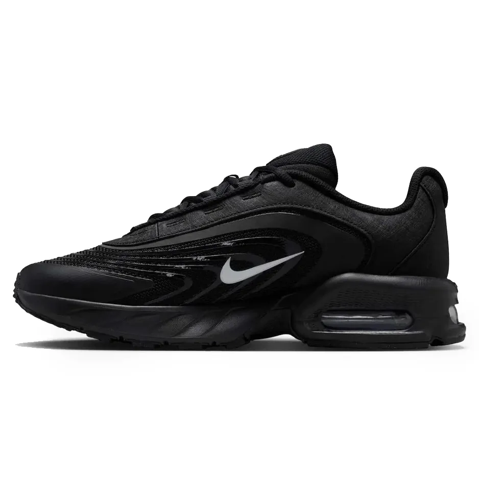 Tênis Nike Air Max Fire masculino preto vista lateral destacando fechamento e tecnologia Air Max